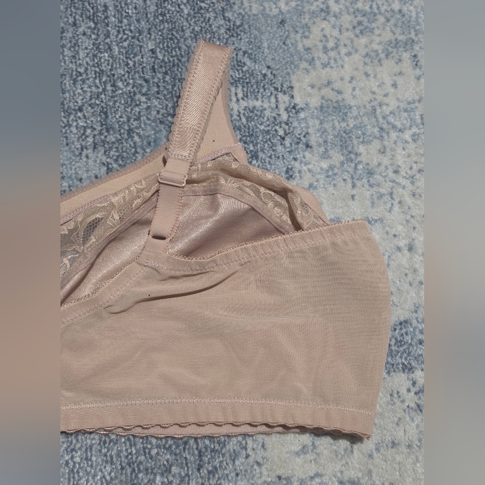 GLAMORISE Comfort Lace Front-Close Full-Coverage Women's Bra in Nude. Size 52DD. - Picture 8 of 11